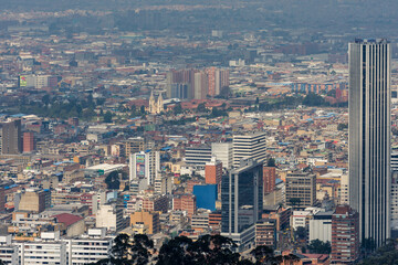 Vista panorámica des del mirador de Monserrate, de la ciudad de Bogotá, capital de Colombia, en...