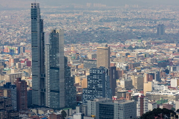 Fototapeta na wymiar Vista panorámica des del mirador de Monserrate, de la ciudad de Bogotá, capital de Colombia, en suramérica 