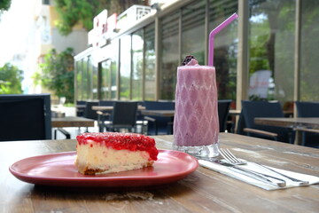 raspberry cheesecake and forest fruit milkshake