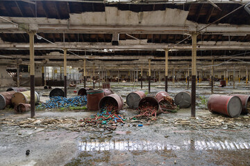 Ancienne usine de filature à l abandon