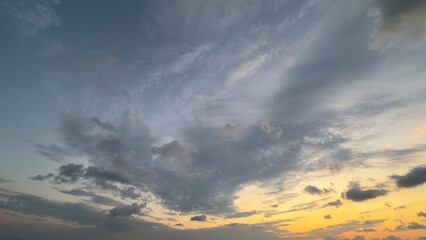 Fototapeta premium Cloudy sunset sky. White cloud with blue sky background