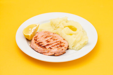 homemade burger grillet without bread