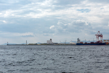 大阪万博予定地・夢洲（ゆめしま）・大阪府大阪市此花区、2023年9月咲洲側から撮影