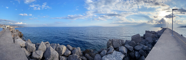 Fototapeta na wymiar Meer und Hafen in Rijeka Kroatien
