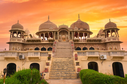 Traditional north Indian building in Mandawa on the Mandawa Rod with four classic style haveli domes at sunset. Frescoed Haveli in Mandawa, traditional ornately decorated building. Mandawa, Rajasthan