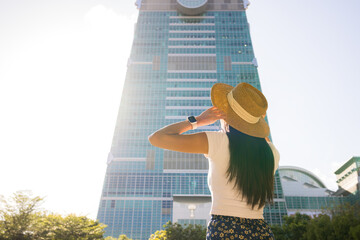 Naklejka premium Tourist woman visit Taipei city