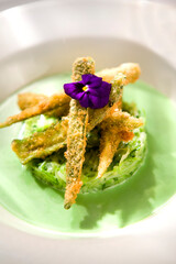Zucchinisuppe, Blüte, Suppe, Zucchini, frittiert,