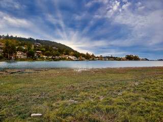 A view of Page Lagoon, and residentiel area on the slope of a mountain during fall season 2023. 