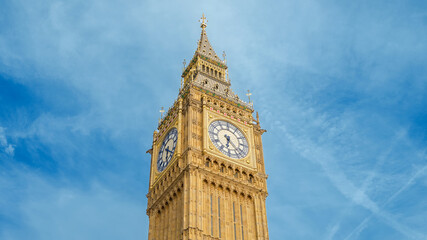 Fototapeta na wymiar Elizabeth Tower in London, United Kingdom