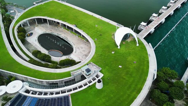 Marina Barrage, Singapore: Aerial view of cityscape and coastline on a overcast afternoon