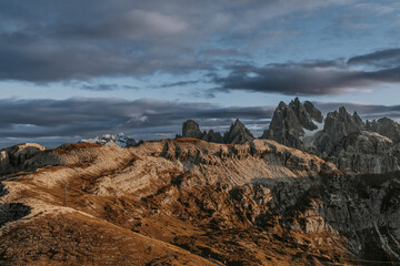 Obraz premium The Dolomites are not only a paradise for hikers, climbers, and outdoor enthusiasts but also a UNESCO World Heritage site, celebrated for their exceptional natural beauty and geological significance.