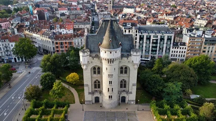 Fotobehang drone photo Porte de Hal, Hallepoort Bruxelles Belgique europe  © ClemMT