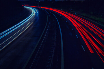 Langzeitbelichtung - Autobahn - Strasse - Traffic - Travel - Background - Line - Ecology - Highway - Long Exposure - Motorway - Night Traffic - Light Trails - High quality photo	