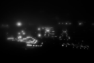 Foggy night over the Isle of Dogs in London - obrazy, fototapety, plakaty