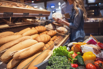 Couple at the supermarket
