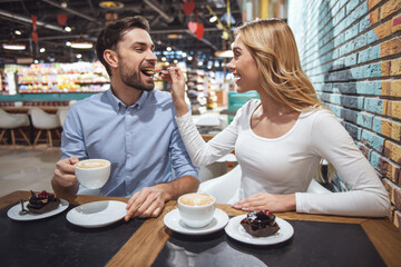 Couple drinking coffee