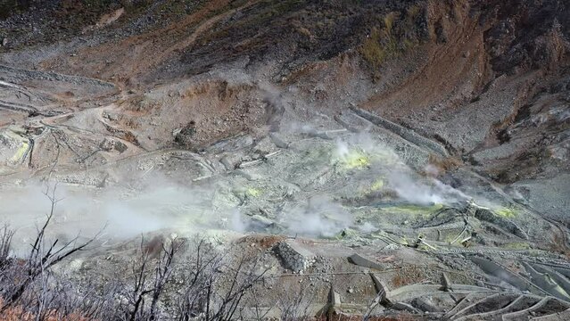 Plumes rising from the explosion crater of Owakudani.