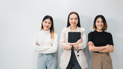 University College instructors and advisors meet female college students to advise their research...