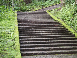 神社の参道　石の階段