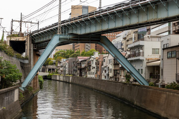 神田川（昌平橋からお茶の水方面の景色）
