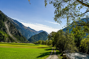 Längenfeld, Ötztaler Ache, Fluss, Uferweg, Ötztal, Wanderweg, Tal, Tirol, Berge, Wald,...