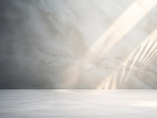 Sombra difuminada de hojas de palmera en la pared blanca. Fondo abstracto minimalista para presentación de productos. Primavera y verano. - obrazy, fototapety, plakaty
