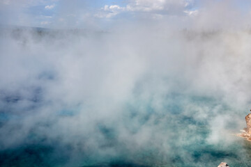 Obraz premium Boiling water in National Yellowstone National Park
