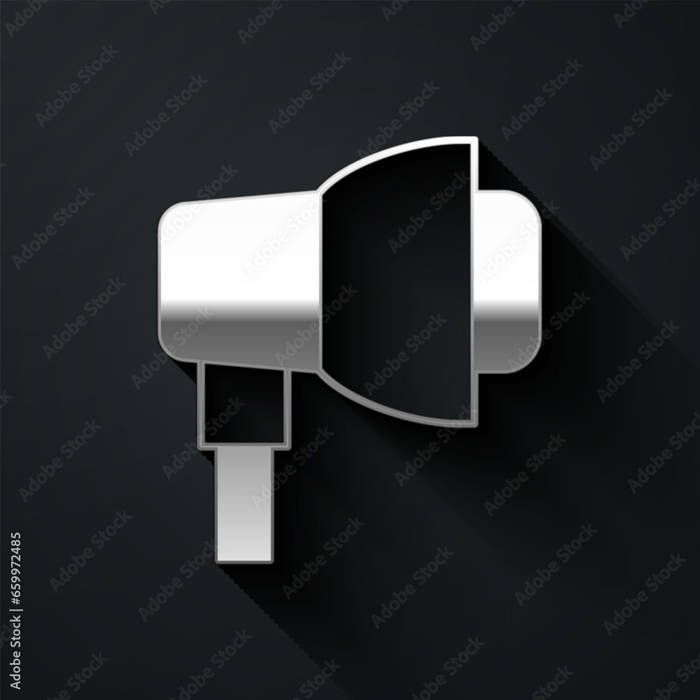 Poster silver studio light bulb in softbox icon isolated on black background. shadow reflection design. lon