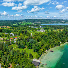 Sommer am Starnberger See, Blick zum Höhenrieder Park nördlich von Bernried