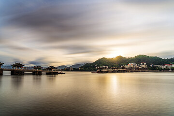 Obraz premium Guangdong Chaozhou city China Xiangzi Bridge.Sunrise Scenery of Guangji Bridge