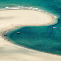 vue aérienne de la côte au Bassin d'Arcachon en France