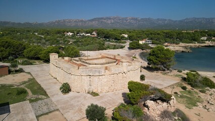 Castell de Sant Jordi d'Alfama i Cala de Sant Jordi