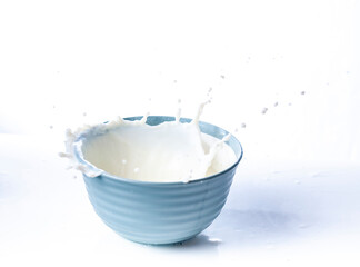 milk splash in a bowl
