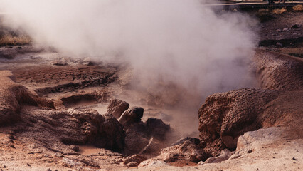 hot springs in yellowstone