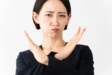 ビジネススーツを着ている若い女性　ビジネスイメージ