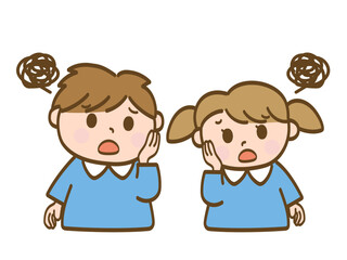 頭を悩ませる男の子と女の子_保育園児の兄妹
