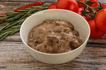 Soft chicken liver with cream
