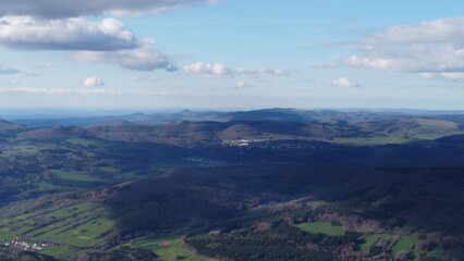 Fototapeta na wymiar Luftbildaufnahme der Schwarzen Berge der Bayerischen Rhön im Sommer