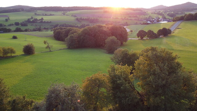 Sonnenuntergang in den schwarzen Bergen der bayrischen Rh&ouml;n (Geroda) 