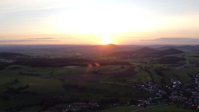 Sonnenuntergang in den schwarzen Bergen der bayrischen Rh&ouml;n (Geroda) 