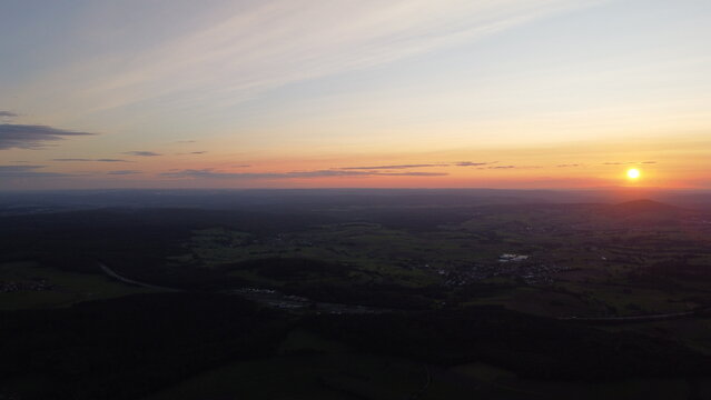Sonnenuntergang in den schwarzen Bergen der bayrischen Rh&ouml;n (Geroda) 
