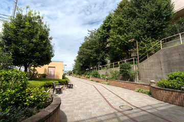 東横フラワー緑道（神奈川県横浜市神奈川区上反町）