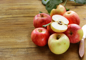 Naklejka na ściany i meble organic apples on the table, healthy food