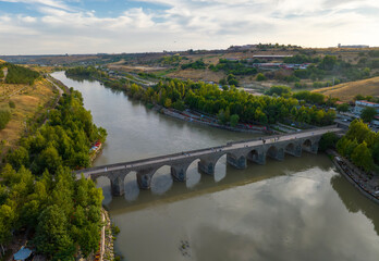 Diyarbakir, Turkey historic ten-eyed bridge view (on gozlu kopru)