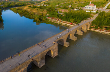 Diyarbakir, Turkey historic ten-eyed bridge view (on gozlu kopru)