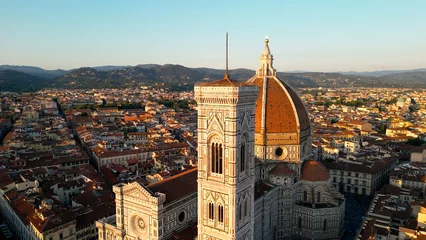 Cercles muraux Florence Aerial close view of the Florence Cathedral (Duomo di Firenze) at sunset, Italy