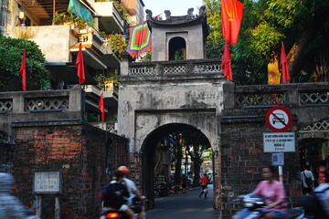 Ô Quan Chưởng in Hanoi, Vietnam - ベトナム ハノイ 東河門