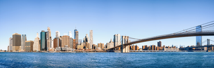 Fototapeta na wymiar panoramic view at the skyline of new york