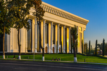 Obraz premium Palace of international Forums on Amir Temur Square in Tashkent, Uzbekistan