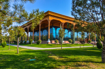 Obraz premium Tashkent museum building in National Park of Uzbekistan named after Alisher Navoi